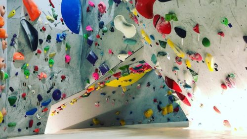 大阪府のクライミング施設「＆WALL（アンドウォール）」